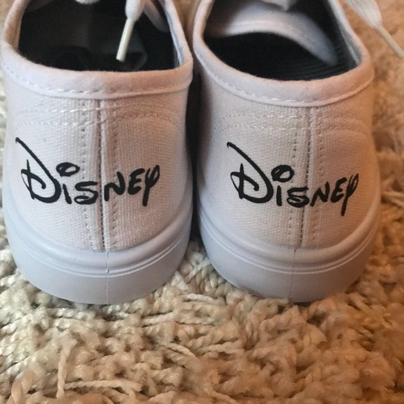 Minnie Mouse Shoes - Picture 4 of 5